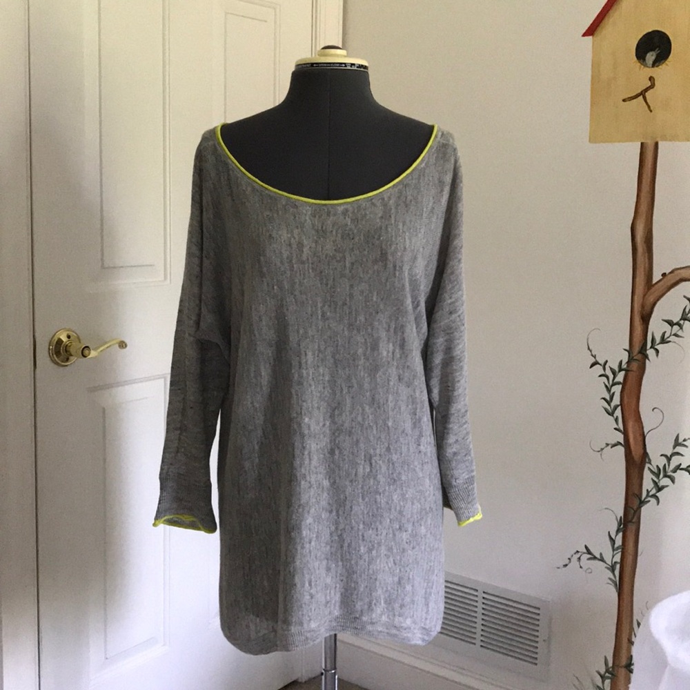 Loose and lightweight Joie top